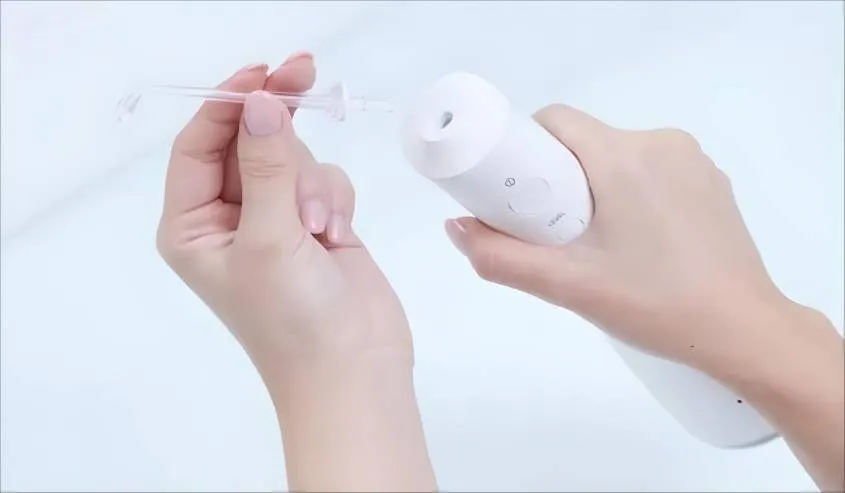 Vệ sinh thân máy và các đầu tăm cẩn thận sau mỗi lần sử dụng để đảm bảo an toàn và độ bền