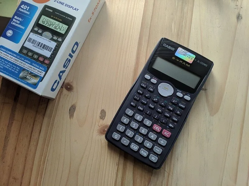 Hình ảnh tổng quan về các chức năng chính và giao diện của máy tính Casio FX 570MS