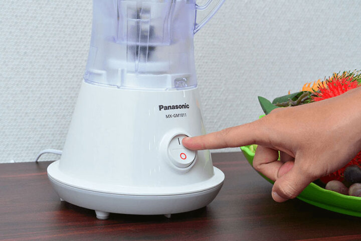 Cách Sử Dụng Máy Xay Sinh Tố Panasonic MX GM1011 Hiệu Quả Tối Ưu