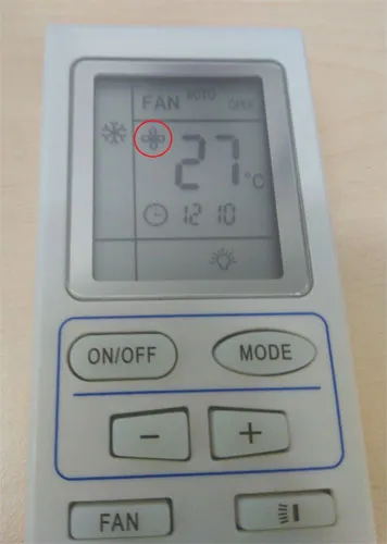 tự làm sạch máy lạnh Aqua