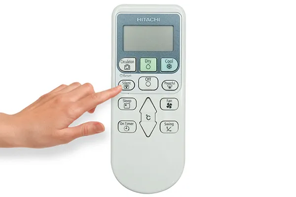 Chế độ Silent trên remote máy lạnh Hitachi giúp máy hoạt động êm ái, tối ưu trải nghiệm khi bạn tìm hiểu cách sử dụng remote máy lạnh Hitachi tiếng Nhật.