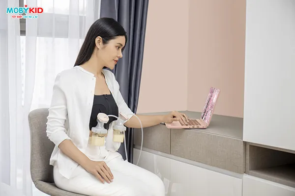 Tư thế đúng khi sử dụng máy vắt sữa, giúp mẹ thư giãn và tăng tiết sữa