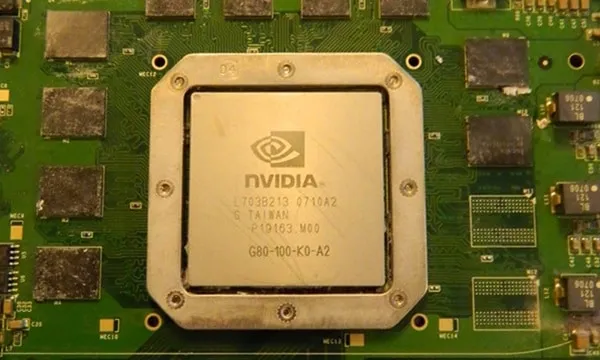 Card đồ họa đã được vệ sinh sạch sẽ, sẵn sàng cho các bước sửa chữa tiếp theo.