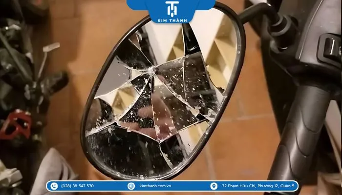 Sửa chữa hoặc thay thế mặt kính gương xe máy bị nứt