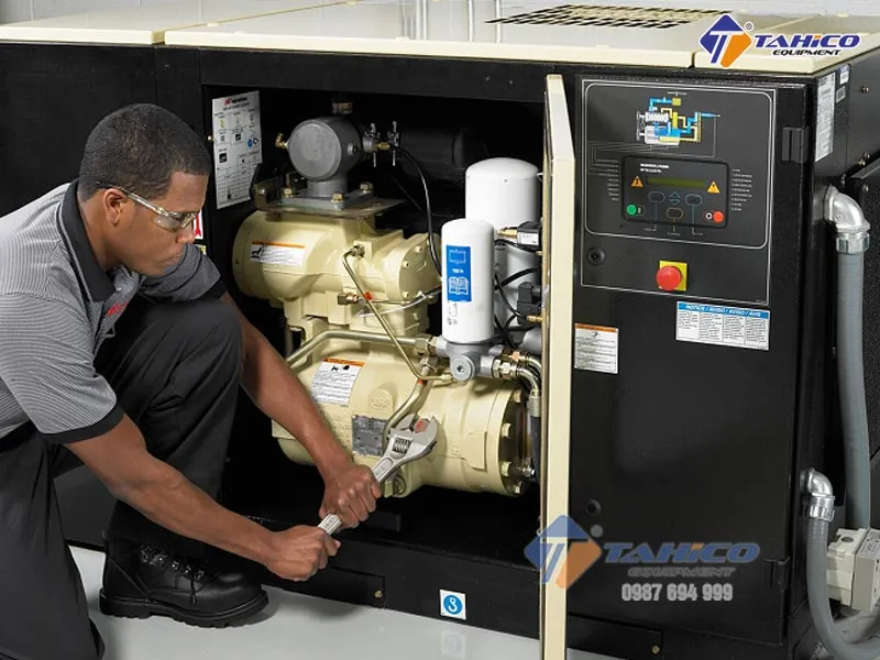Hệ thống làm mát của máy nén khí trục vít giúp ngăn chặn lỗi quá nhiệt và cách sửa chữa