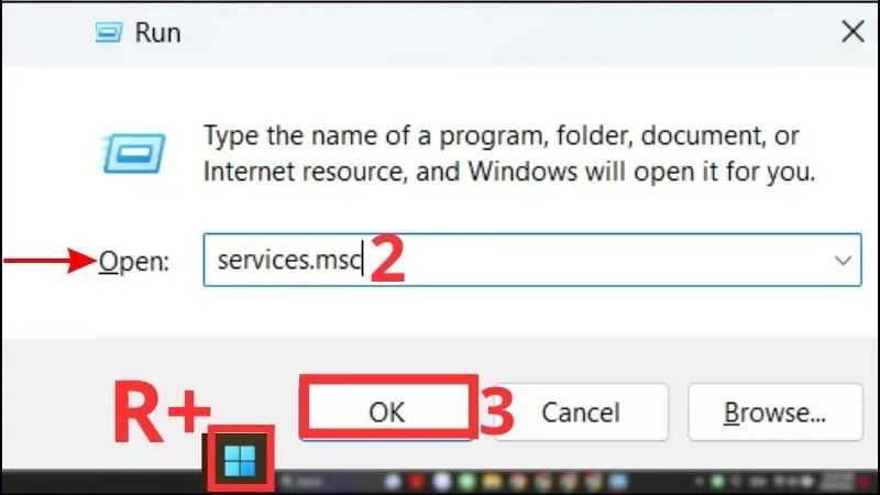 Giao diện Windows Services, với cửa sổ &quot;Run&quot; mở và dịch vụ &quot;Problem Reports and Solution Control Panel Support&quot; được đánh dấu.
