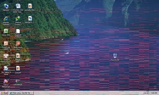 Một chiếc máy tính đang hiển thị lỗi màn hình bị giật