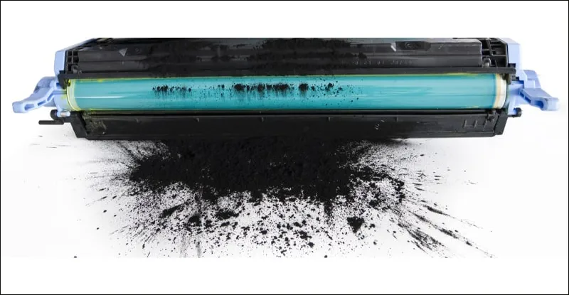 Mực bị vón cục cũng có thể gây ra tiếng ồn khi máy in Canon hoạt động