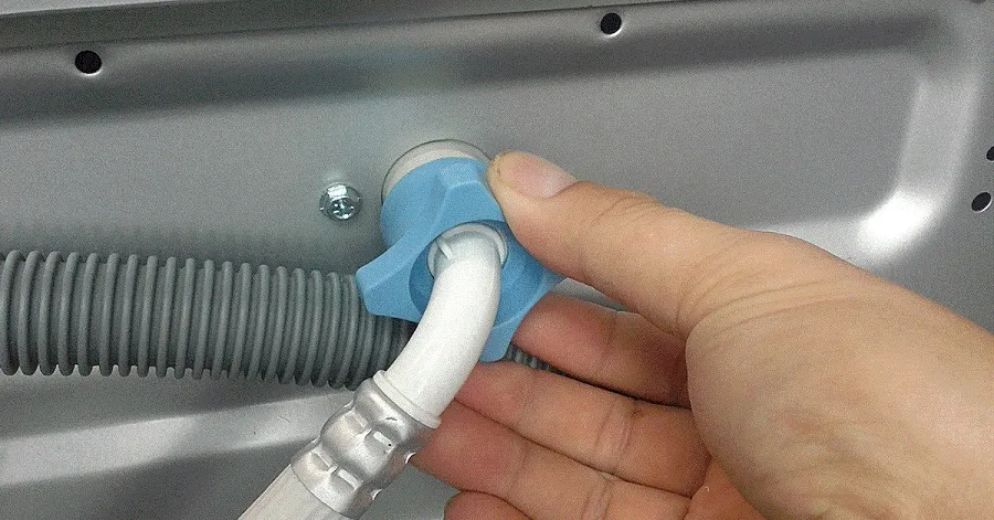 Quy trình tháo van xả nước máy giặt an toàn từng bước