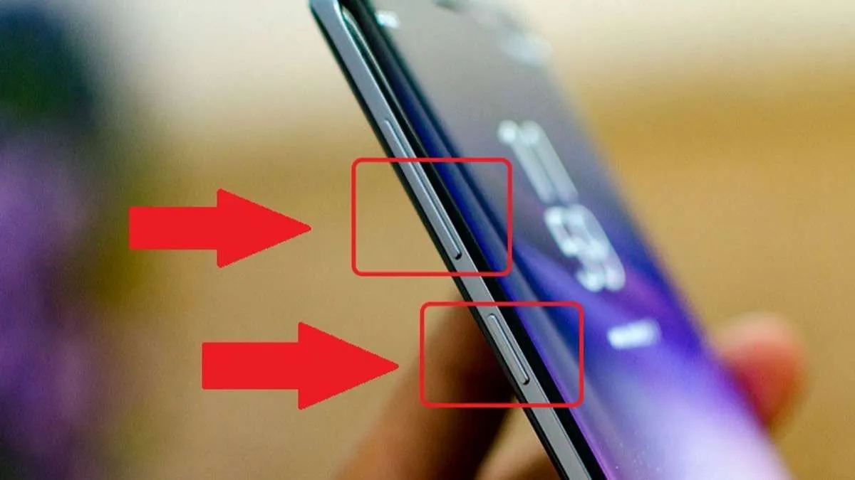 Thao tác tắt chế độ an toàn trên máy Samsung bằng cách nhấn giữ nút nguồn và nút âm lượng