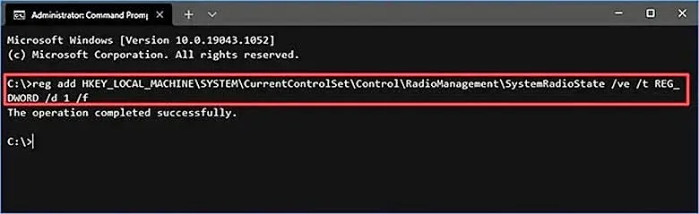 Mở Command Prompt với quyền Run as administrator để thực hiện lệnh điều chỉnh chế độ máy bay trên laptop Asus