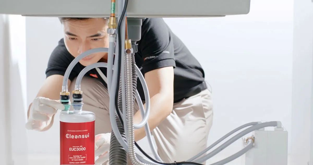 Dịch vụ hỗ trợ kỹ thuật chuyên nghiệp cho máy lọc nước, gợi ý giải pháp khi tự thực hiện cách tháo vòi máy lọc nước gặp khó khăn.