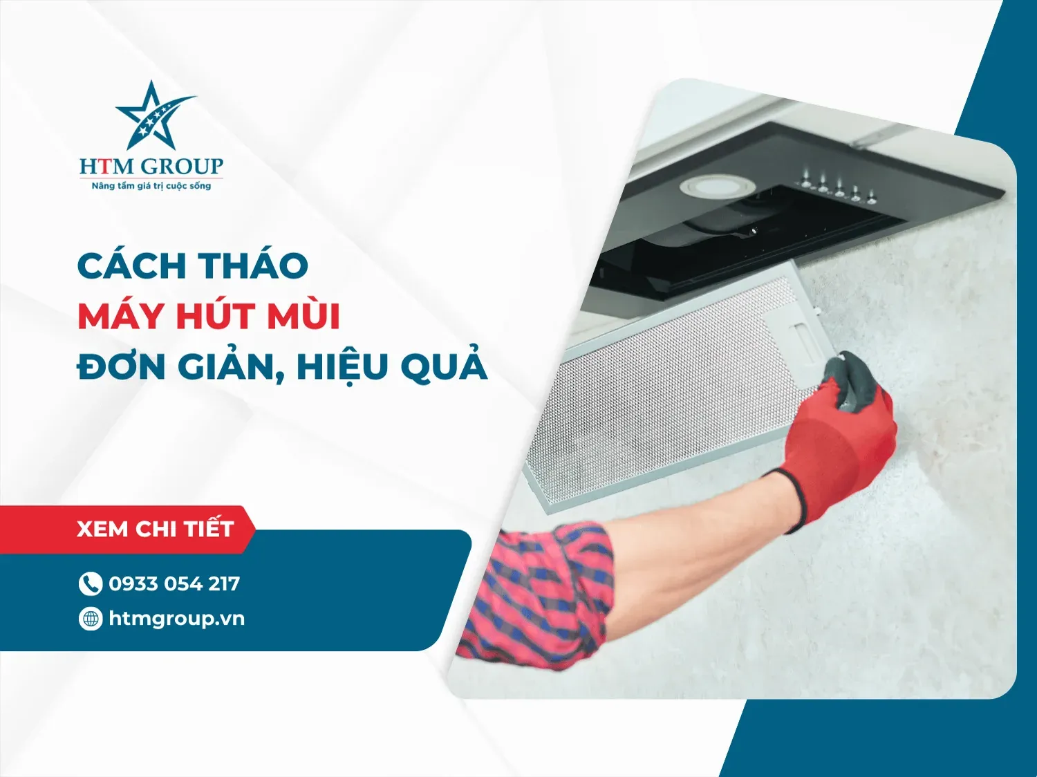 Người dùng kiểm tra máy hút mùi trước khi thực hiện cách tháo màng lọc máy hút mùi