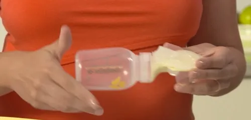 Các bộ phận của máy hút sữa Medela Freestyle đã được tách rời