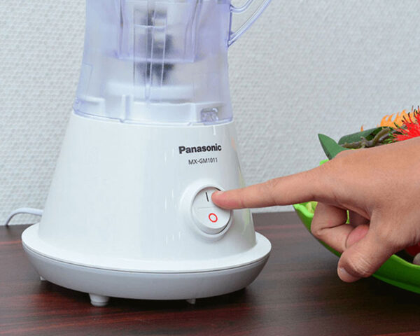 Cách Sử Dụng Máy Xay Sinh Tố Panasonic MX GM1011 Hiệu Quả Tối Ưu