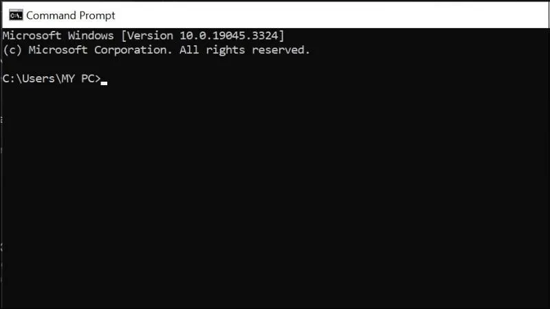 Giao diện Command Prompt sẵn sàng để kiểm tra phần cứng.