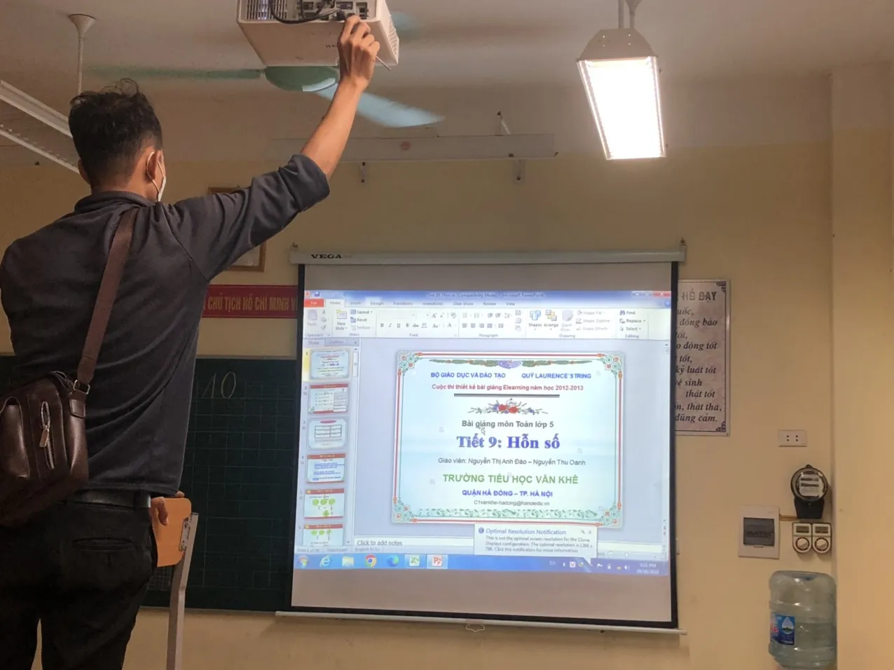 Cách Lắp Máy Chiếu: Hướng Dẫn Toàn Diện Từ A-Z Tại Nhà