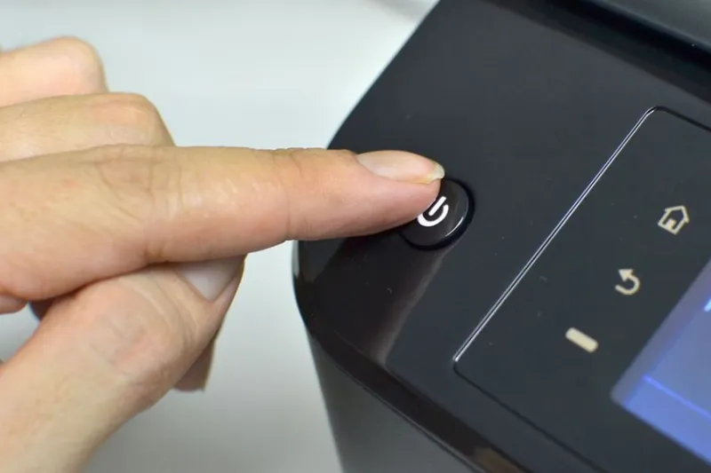 Cách bật, tắt máy in Canon