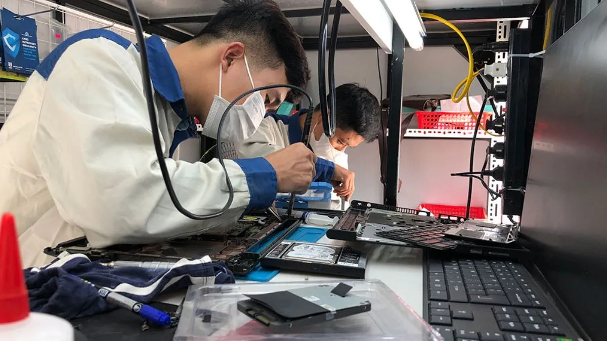 Nếu không thể tự khắc phục sự cố, hãy mang máy Acer đến trung tâm sửa chữa chuyên nghiệp.