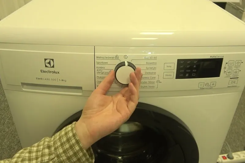 cách sử dụng máy giặt Electrolux UltimateCare 500 (4)