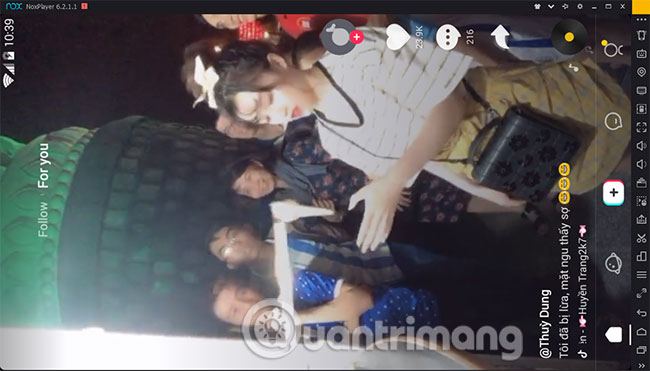 Bấm vào công cụ Rotate để xoay ngang màn hình