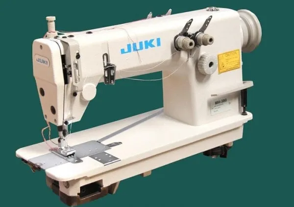 Máy may công nghiệp 2 kim hoạt động hiệu quả trong sản xuất may mặc