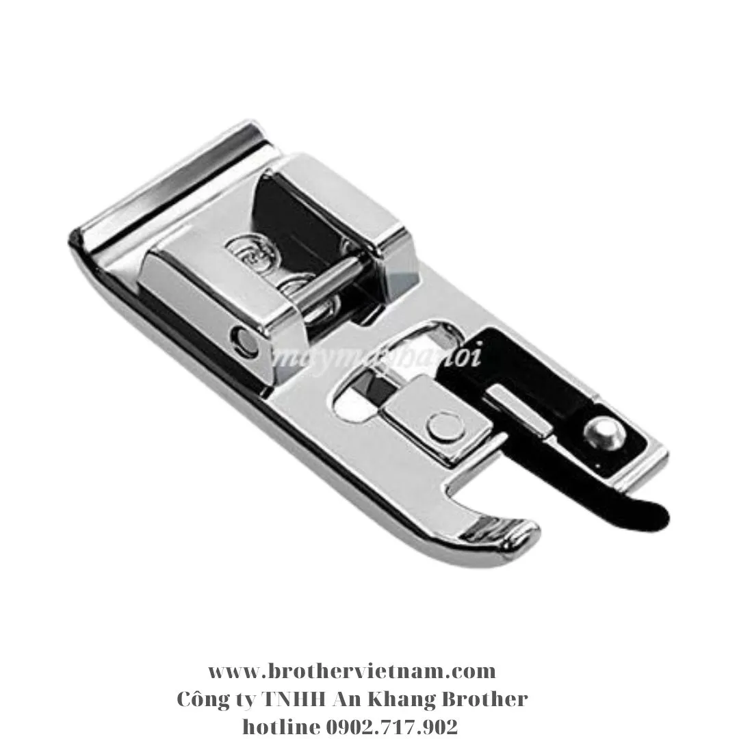 Cận cảnh chân vịt vắt sổ Brother F015N