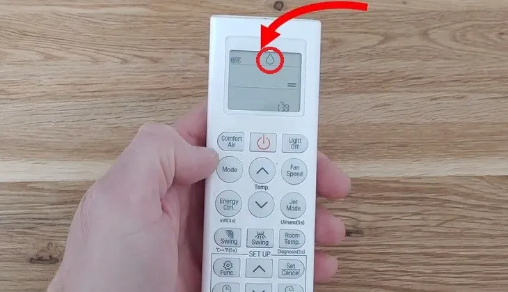 Biểu tượng giọt nước trên remote chỉ chế độ Dry, hướng dẫn cách sử dụng mode máy lạnh hút ẩm