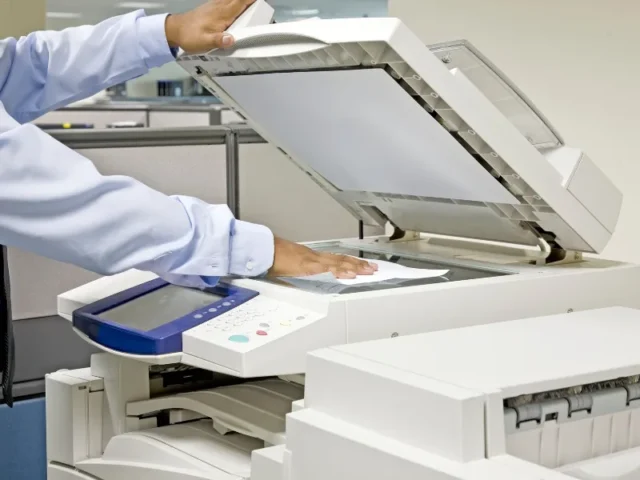 Cách Mở Máy Photocopy Nhanh Chóng Và An Toàn Cho Người Mới