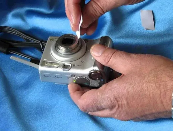 Hướng dẫn từng bước cách sửa máy ảnh bị kẹt ống kính tại nhà một cách an toàn