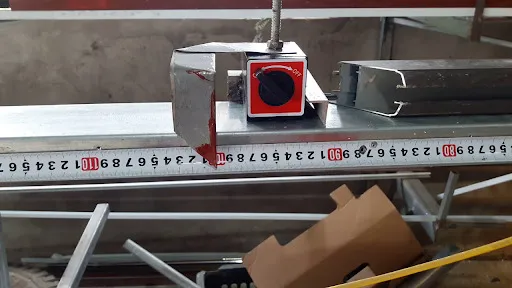 Chuẩn Bị Vật Tư Linh Kiện Thiết Yếu Cho Cách Chế Máy Cắt Nhôm Thành Công