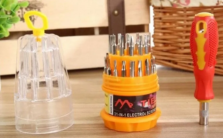 Các dụng cụ cần thiết để thực hiện allintitle:cách lắp máy giặt Toshiba, đảm bảo quá trình lắp đặt diễn ra suôn sẻ và chính xác.