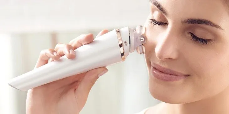 Máy massage mặt hỗ trợ nâng cơ mặt, mang lại làn da căng tràn sức sống