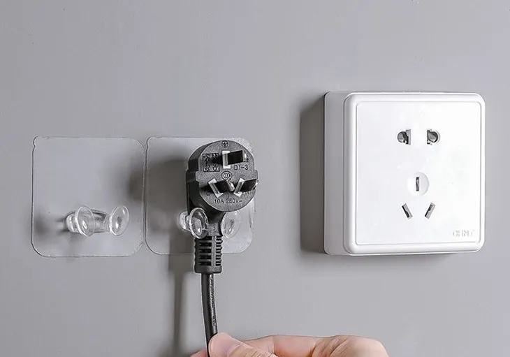 Mở máy giặt bị khóa sau khi giặt xong, bạn có thể rút dây nguồn trong 1 giờ và mở cửa máy giặt như bình thường