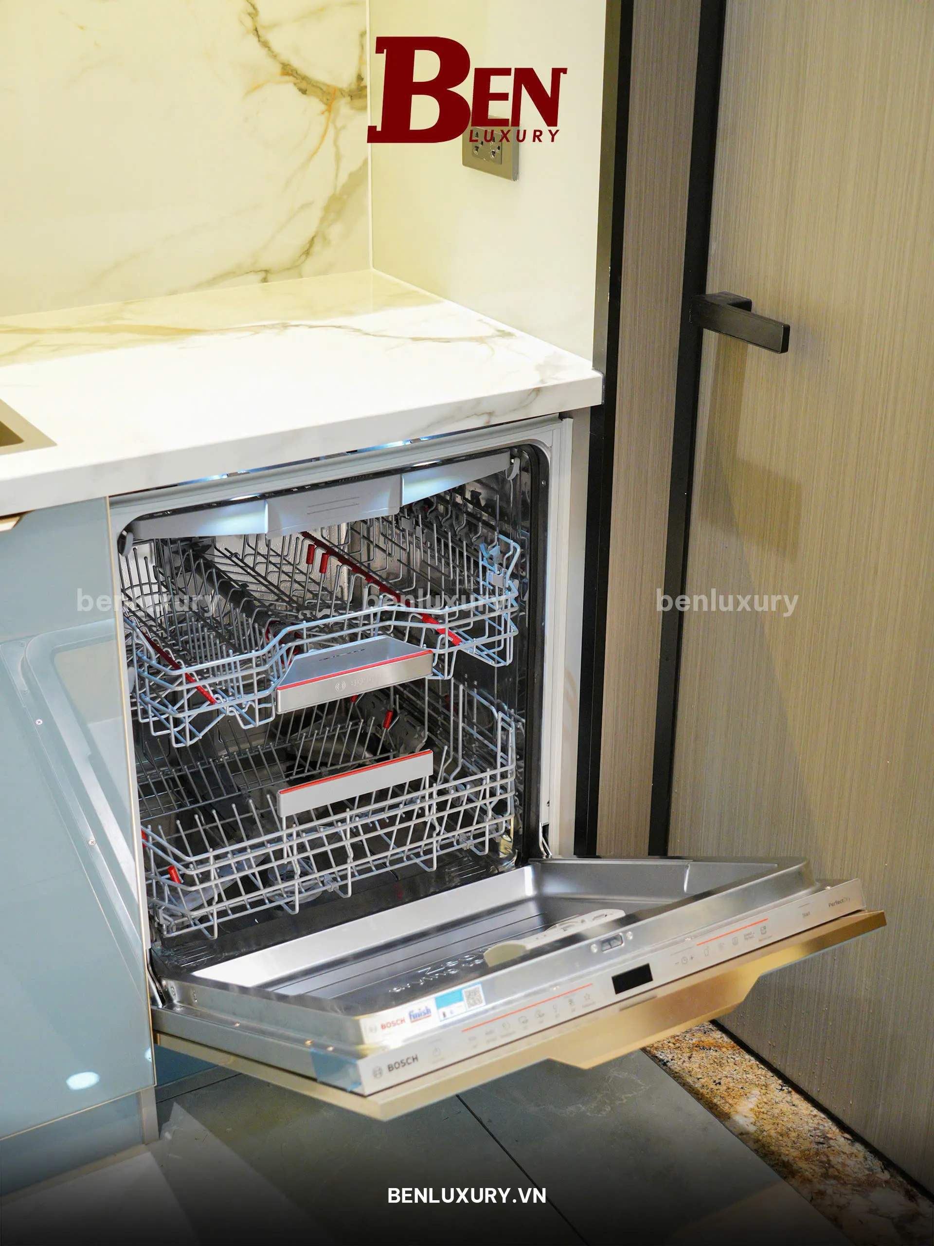 Hình ảnh minh họa các module tủ bếp inox được lắp đặt hoàn thiện, có độ thẩm mỹ cao