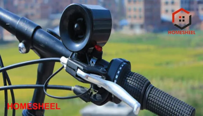 Thay thế còi xe máy điện bị hỏng bằng linh kiện mới