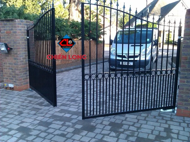 Cổng tự động với motor mạnh mẽ, đảm bảo vận hành ổn định và bền bỉ