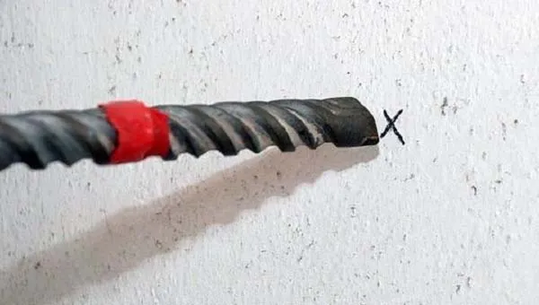 Đánh dấu vị trí cần khoan