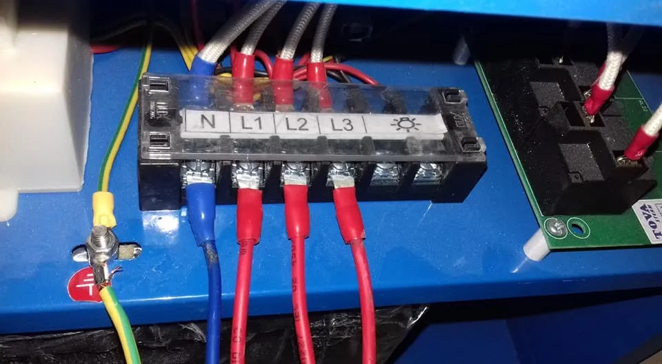 Đấu nối nguồn điện an toàn cho máy xông hơi ướt