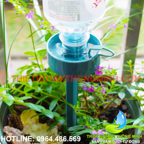 Đầu tưới nhỏ giọt gắn chai nước tái chế tiện lợi