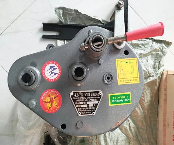 Các bộ phận bên trong đề cót máy nổ