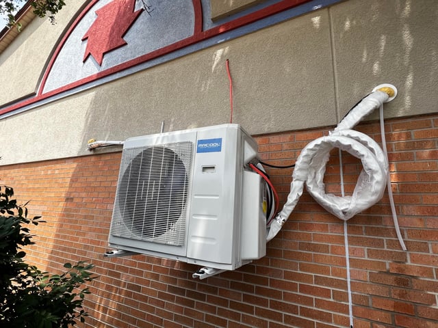 Tự Lắp Điều Hòa: Hướng Dẫn Chi Tiết Để Tiết Kiệm Chi Phí