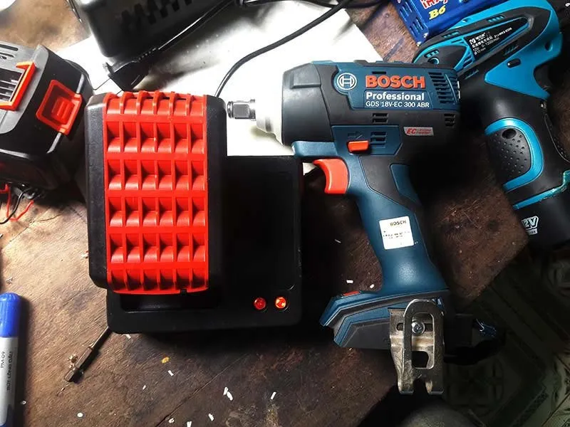 Hình ảnh các cell pin Lithium-ion được sắp xếp gọn gàng