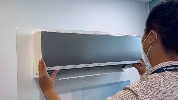 Đóng nắp mặt nạ mới lắp