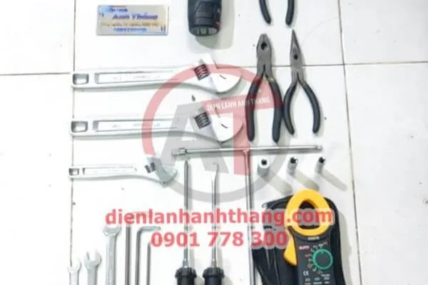 Dụng cụ chuyên dụng cần thiết để tháo cục nóng máy lạnh an toàn