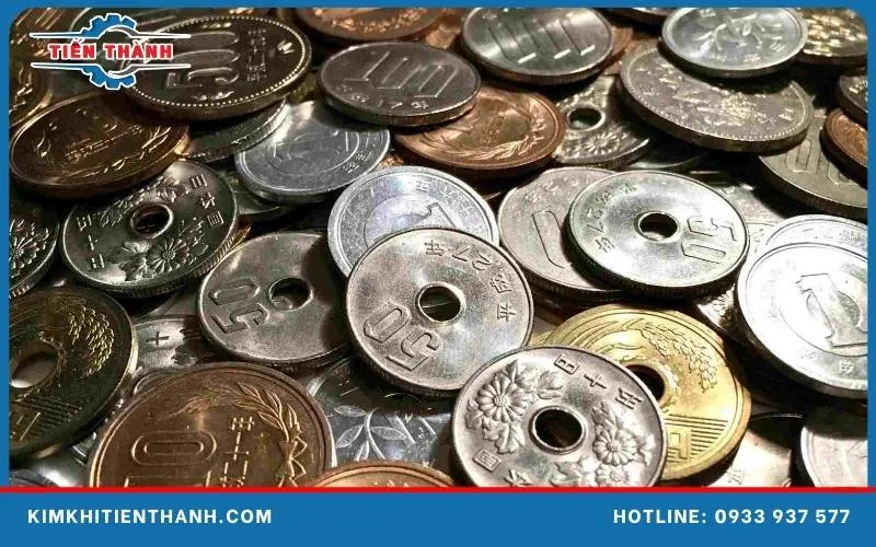 Cách mở ốc vít không cần tua vít dùng đồng xu hiệu quả