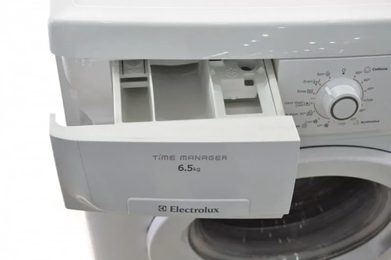 Máy giặt Electrolux EWF85661 hiện đại, tối ưu hiệu suất giặt giũ