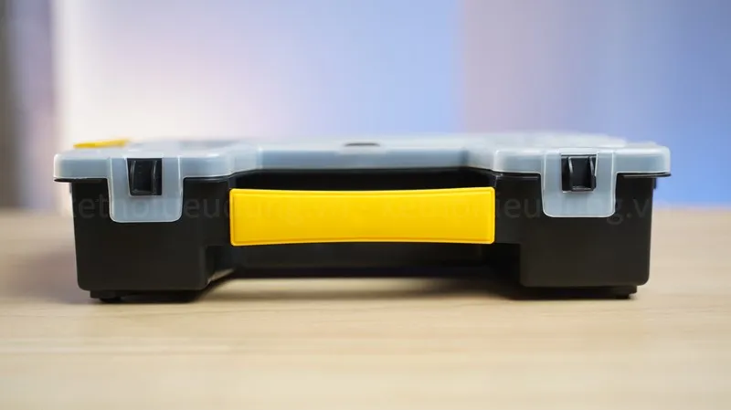 hộp nhựa đựng ốc vít Stanley STST14021-8 đa năng cho thợ chuyên nghiệp