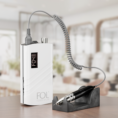 Cách Sử Dụng Máy Mài Móng Tay Hiệu Quả và An Toàn Tại Nhà