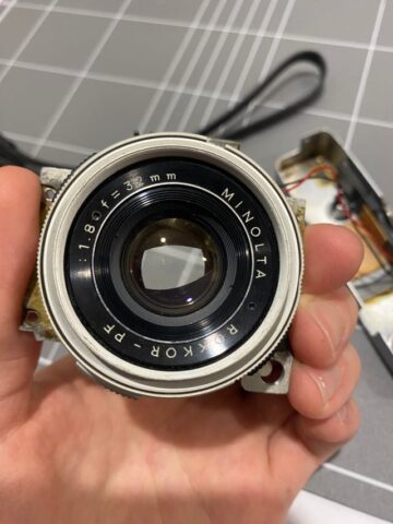 Hướng Dẫn Chi Tiết Cách Mở Ống Kính Máy Ảnh An Toàn Chuẩn Chuyên Nghiệp